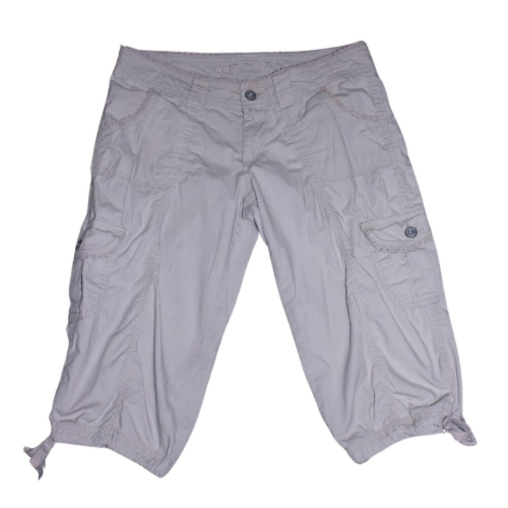 Arizona Jean Co Beige Cargo Capri Pants Low Rise y2k style cotton size 7
